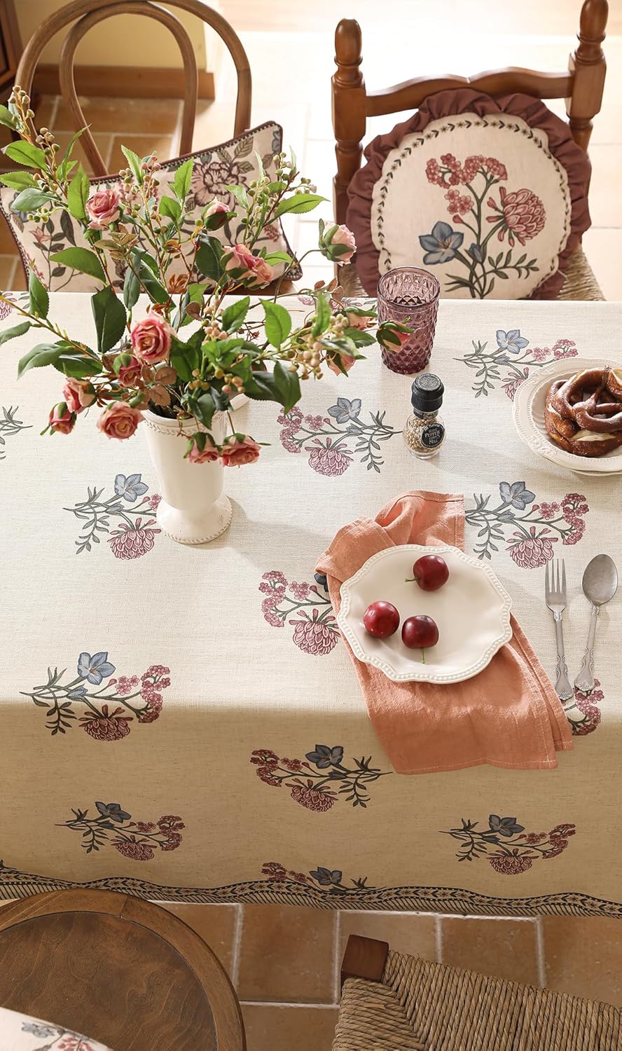 Linen Lattice Table Cover